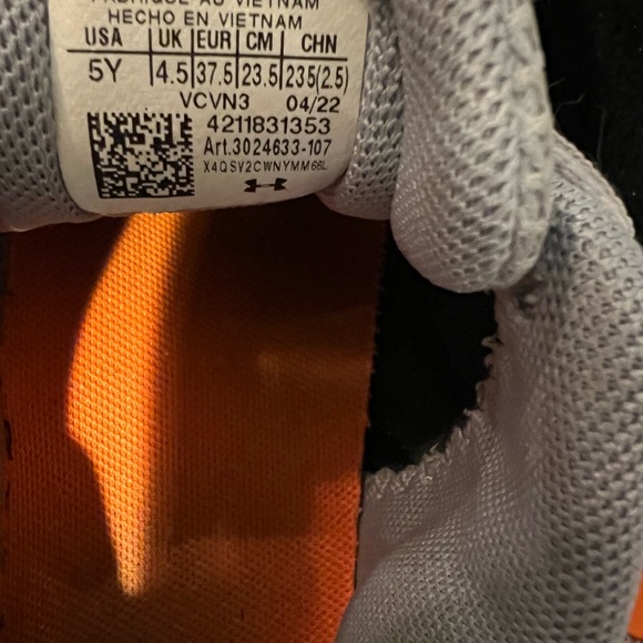 Under Armour Asert boys running sneaker - Picture 5 of 6